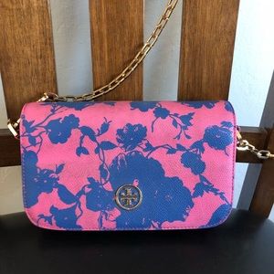 Tory Burch Cross body bag.